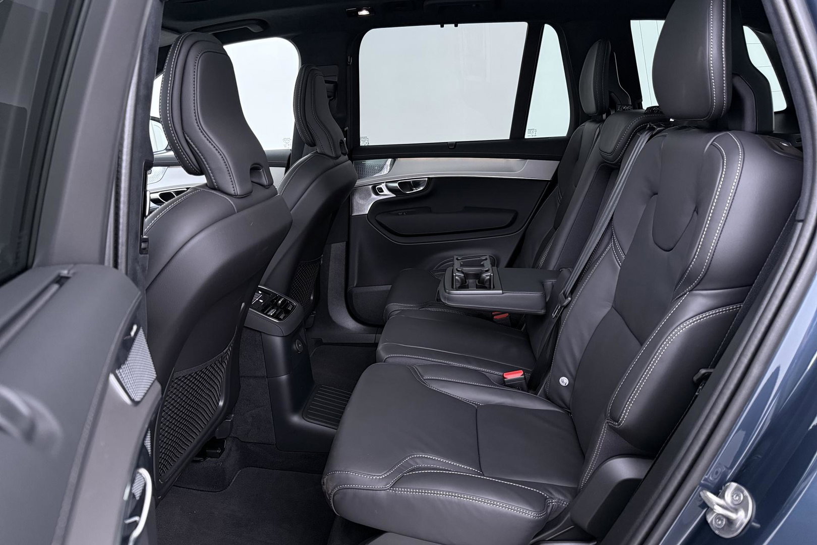 Volvo XC90 T8 Ultra Black Edition | HEICO | Luchtvering | B&W | Stoelventilatie | 22 inch | Pilot Assist