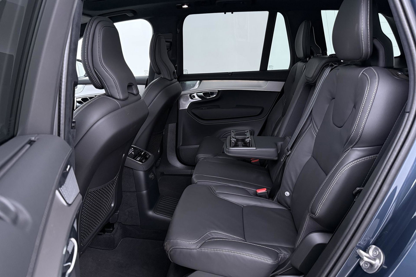Volvo XC90 T8 Ultra Black Edition | HEICO | Luchtvering | B&W | Stoelventilatie | 22 inch | Pilot Assist
