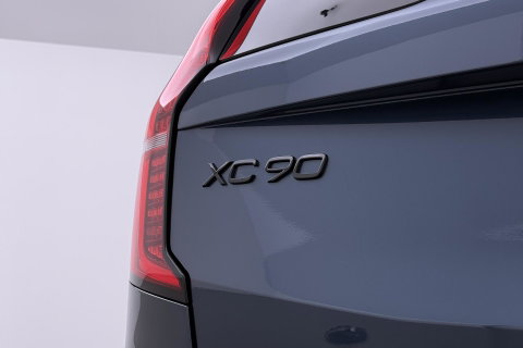 Volvo XC90 T8 Ultra Black Edition | HEICO | Luchtvering | B&W | Stoelventilatie | 22 inch | Pilot Assist