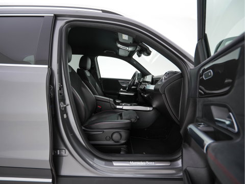 Mercedes-Benz GLB 180 d Premium Plus (INCL. BTW) *AUT | TOWBAR | LEATHER-MICROFIBRE | FULL-LED | AMBIENTLIGHT | WIDE-COCKPIT | HEATED-SPORTSEATS | KEYLESS | NAVI-FULLMAP | ECC | SHIFTPADDLES | PDC | CRUISE | 190''ALU*