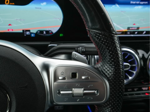 Mercedes-Benz GLB 180 d Premium Plus (INCL. BTW) *AUT | TOWBAR | LEATHER-MICROFIBRE | FULL-LED | AMBIENTLIGHT | WIDE-COCKPIT | HEATED-SPORTSEATS | KEYLESS | NAVI-FULLMAP | ECC | SHIFTPADDLES | PDC | CRUISE | 190''ALU*