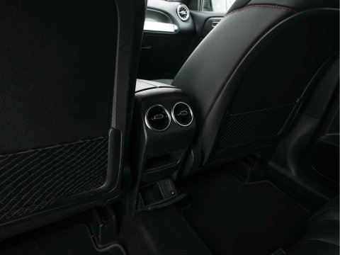 Mercedes-Benz GLB 180 d Premium Plus (INCL. BTW) *AUT | TOWBAR | LEATHER-MICROFIBRE | FULL-LED | AMBIENTLIGHT | WIDE-COCKPIT | HEATED-SPORTSEATS | KEYLESS | NAVI-FULLMAP | ECC | SHIFTPADDLES | PDC | CRUISE | 190''ALU*