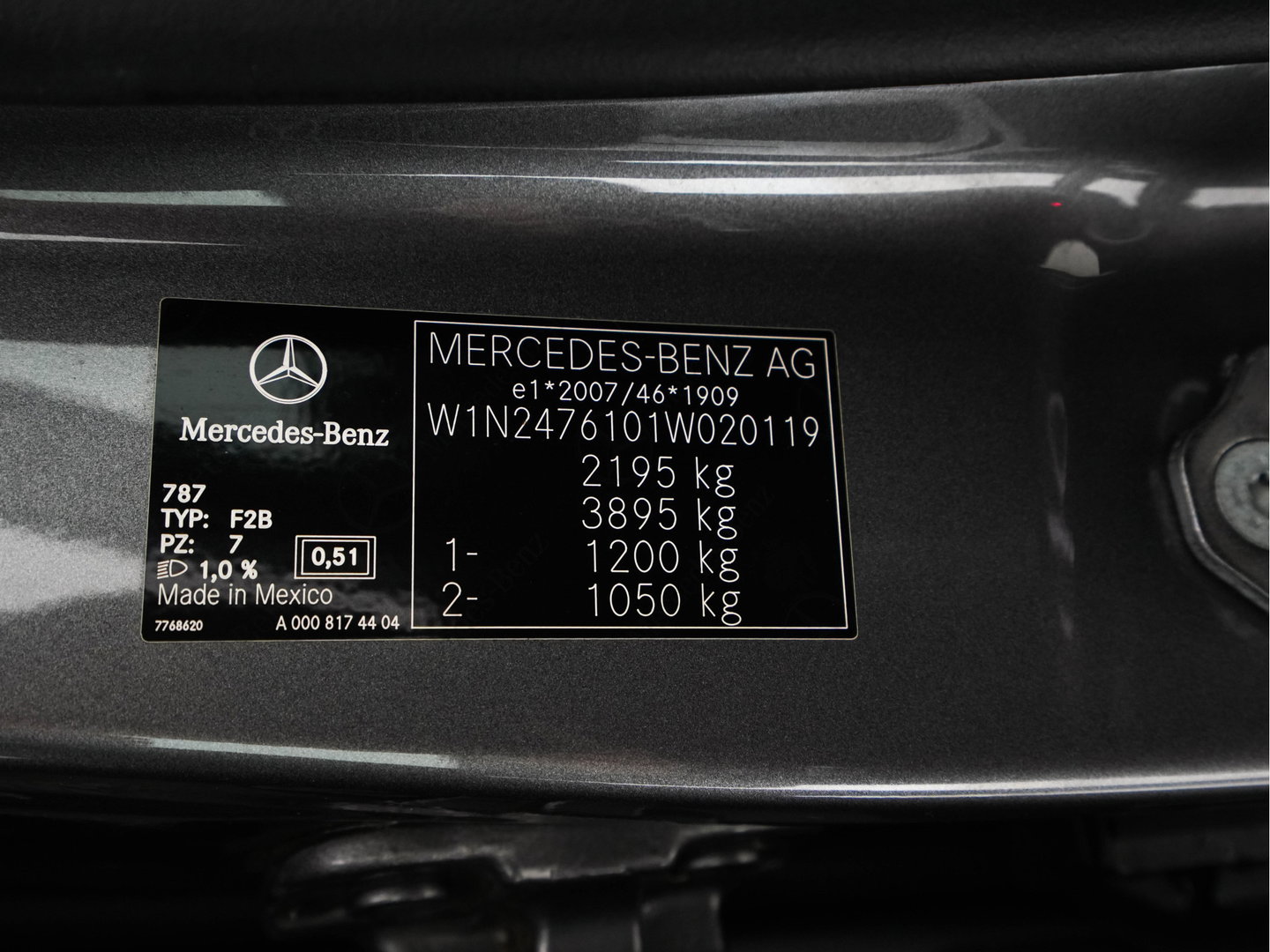 Mercedes-Benz GLB 180 d Premium Plus (INCL. BTW) *AUT | TOWBAR | LEATHER-MICROFIBRE | FULL-LED | AMBIENTLIGHT | WIDE-COCKPIT | HEATED-SPORTSEATS | KEYLESS | NAVI-FULLMAP | ECC | SHIFTPADDLES | PDC | CRUISE | 190''ALU*