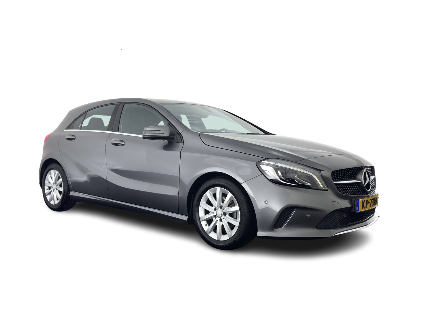 Mercedes-Benz A-Klasse 180 d Lease Edition Plus *LEATHER-FABRIC | NAVI-FULLMAP | CLIMA | COMFORTSEATS | CRUISE | KEYLESS | TOWBAR | 16''ALU*