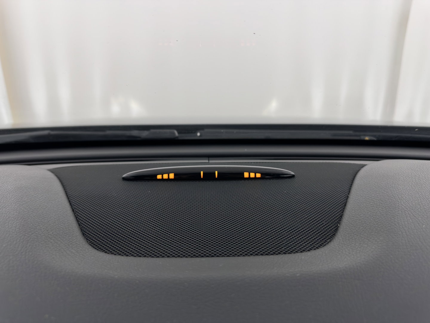 Mercedes-Benz A-Klasse 180 d Lease Edition Plus *LEATHER-FABRIC | NAVI-FULLMAP | CLIMA | COMFORTSEATS | CRUISE | KEYLESS | TOWBAR | 16''ALU*
