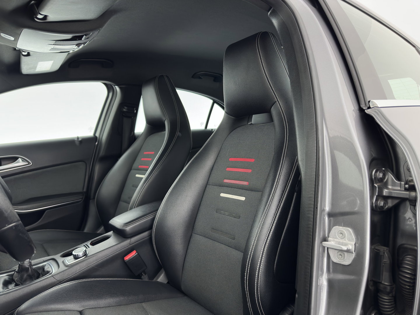 Mercedes-Benz A-Klasse 180 d Lease Edition Plus *LEATHER-FABRIC | NAVI-FULLMAP | CLIMA | COMFORTSEATS | CRUISE | KEYLESS | TOWBAR | 16''ALU*