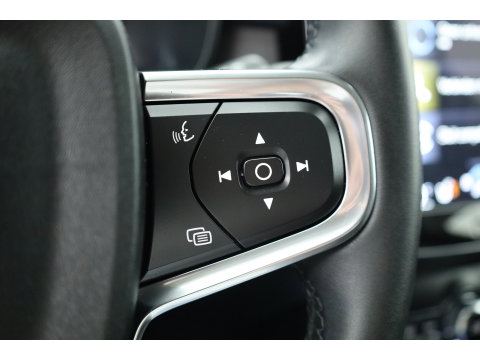 Volvo XC40 1.5 T5 Plug-in hybrid Plus Bright | Leer | ACC | Blis | 20' | H&K Audio | Memory stoelen | Achteruitrijcamera |