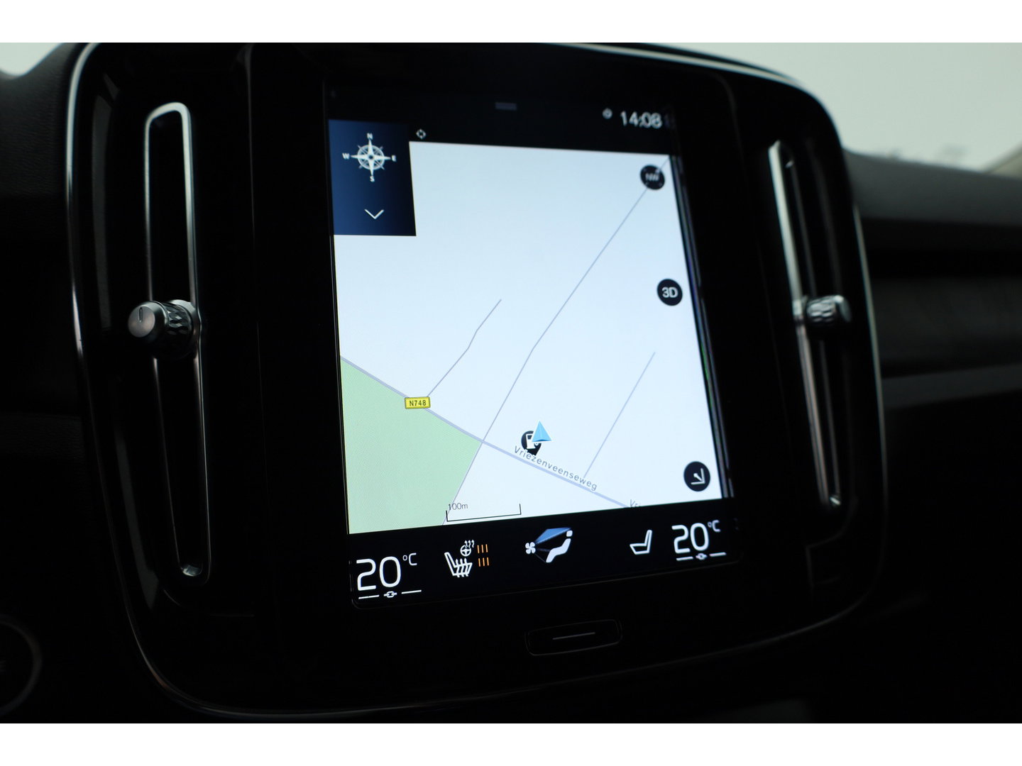 Volvo XC40 1.5 T5 Plug-in hybrid Plus Bright | Leer | ACC | Blis | 20' | H&K Audio | Memory stoelen | Achteruitrijcamera |