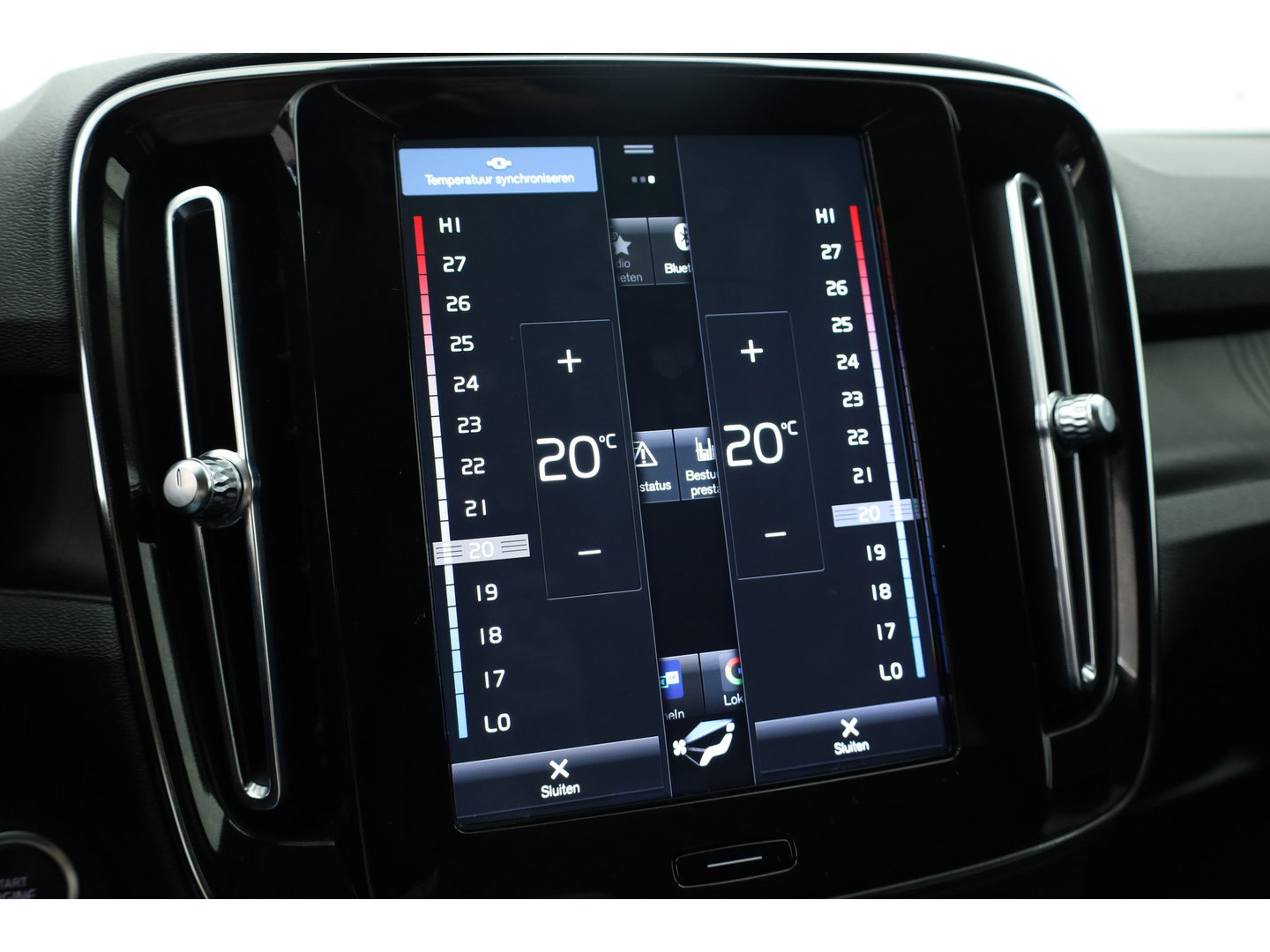 Volvo XC40 1.5 T5 Plug-in hybrid Plus Bright | Leer | ACC | Blis | 20' | H&K Audio | Memory stoelen | Achteruitrijcamera |