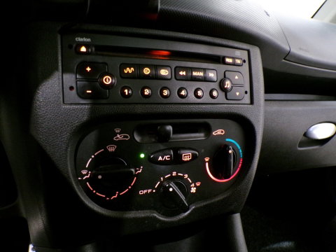 Peugeot 206+ 1.4 XS "Origineel NL!" Trekhaak Bluetooth Airco Garantie 4-seizoenen banden Nieuwe-APK ! Zeer nette & goede auto !