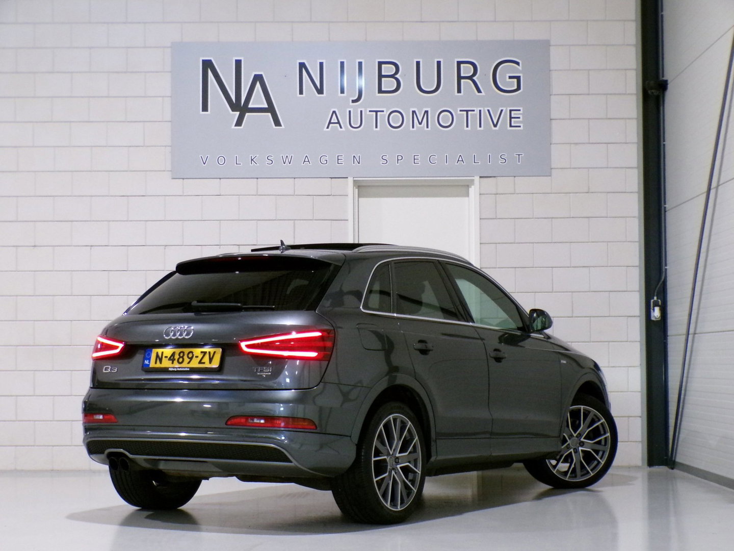 Audi Q3 2.0 TFSI Quattro S Line "Automaat" 2X S-Line Pano Stoelverwarming Xenon-LED 19"Velgen Navigatie Cruise-control Garantie