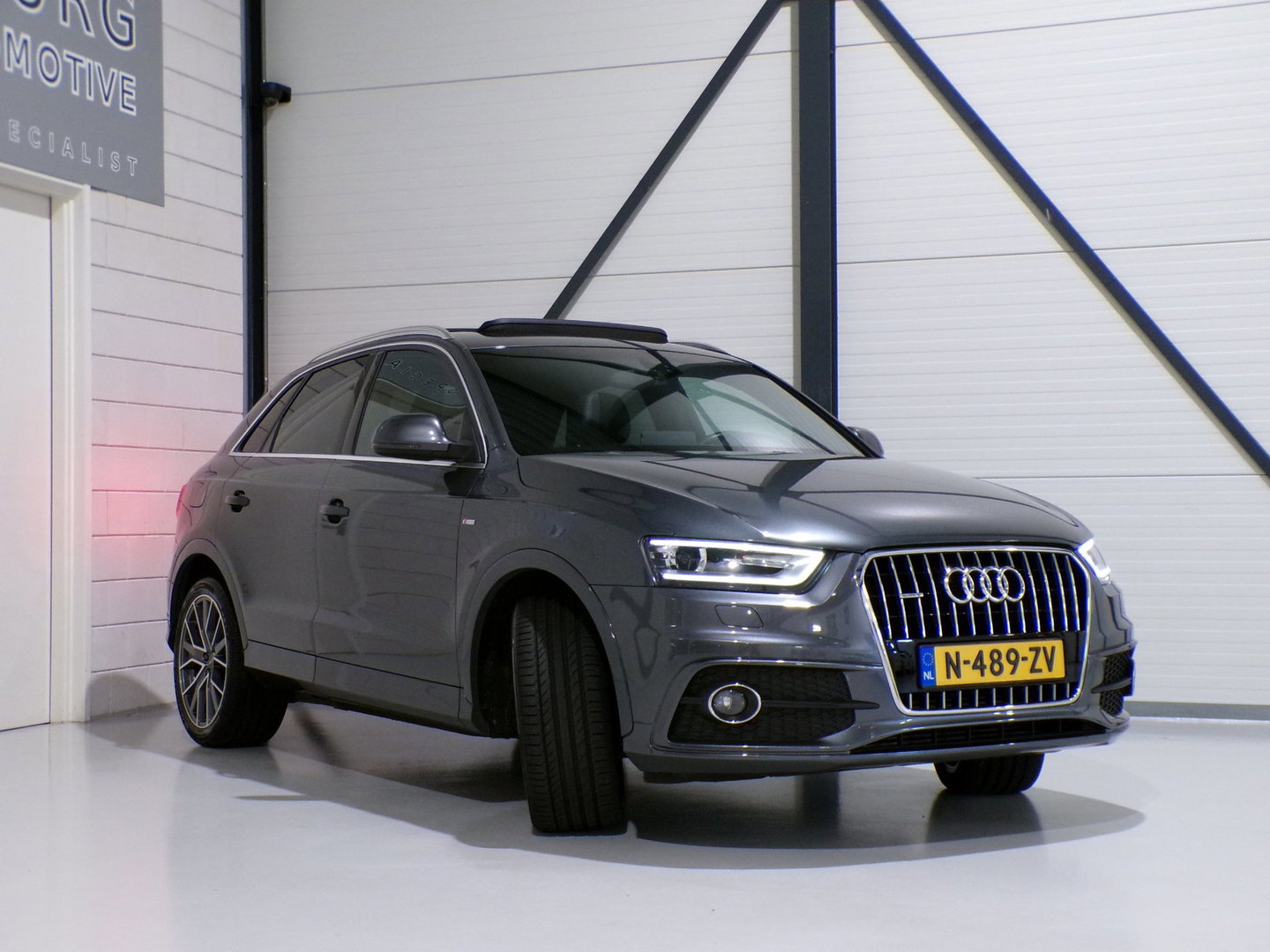 Audi Q3 2.0 TFSI Quattro S Line "Automaat" 2X S-Line Pano Stoelverwarming Xenon-LED 19"Velgen Navigatie Cruise-control Garantie