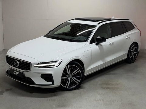 Volvo V60 2.0 T8 Twin Engine AWD R-Design Pano H/K 360° HUD Trekh.