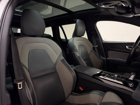 Volvo V60 2.0 T8 Twin Engine AWD R-Design Pano H/K 360° HUD Trekh.
