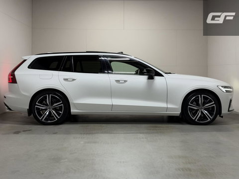 Volvo V60 2.0 T8 Twin Engine AWD R-Design Pano H/K 360° HUD Trekh.