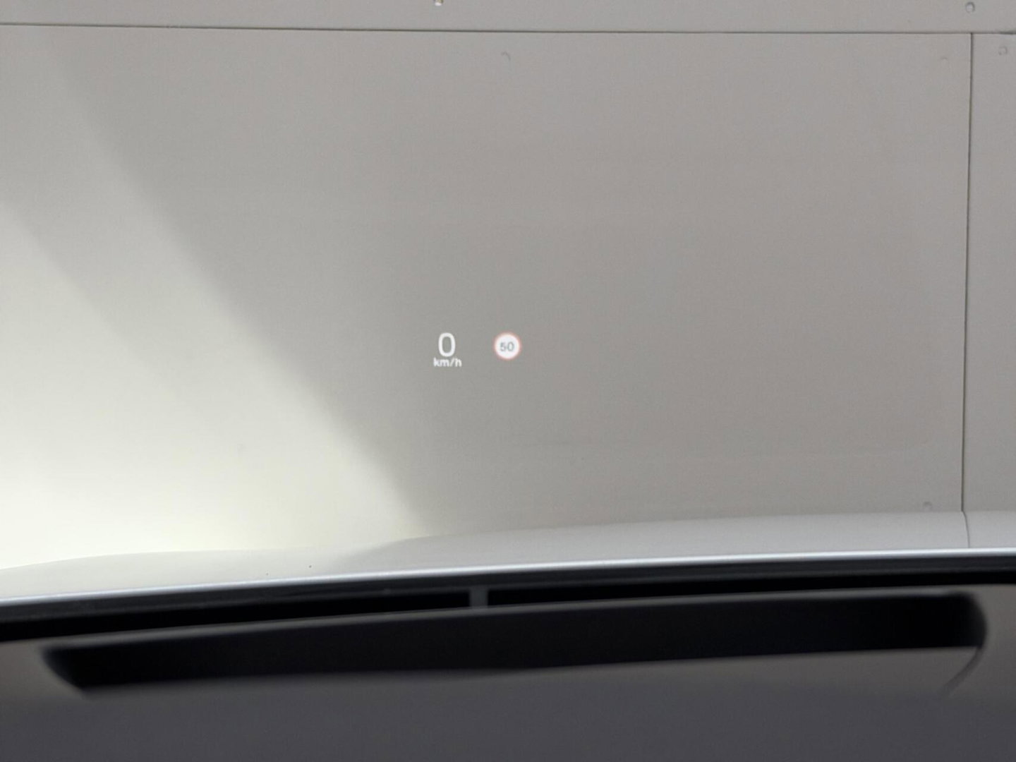 Volvo V60 2.0 T8 Twin Engine AWD R-Design Pano H/K 360° HUD Trekh.