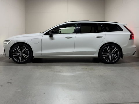 Volvo V60 2.0 T8 Twin Engine AWD R-Design Pano H/K 360° HUD Trekh.