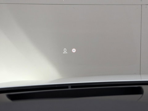 Volvo V60 2.0 T8 Twin Engine AWD R-Design Pano H/K 360° HUD Trekh.