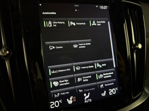Volvo V60 2.0 T8 Twin Engine AWD R-Design Pano H/K 360° HUD Trekh.