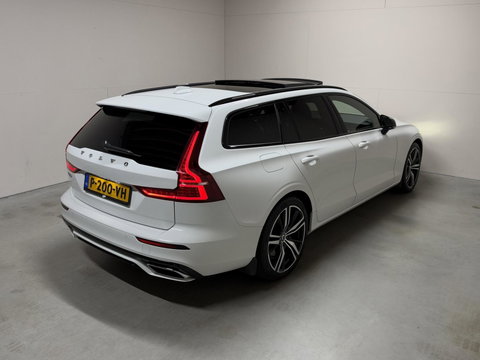 Volvo V60 2.0 T8 Twin Engine AWD R-Design Pano H/K 360° HUD Trekh.