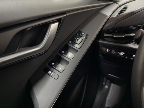 Kia Niro EV Edition 64.8 kWh Pano HUD Camera Carplay Stoel/Stuur verwarming