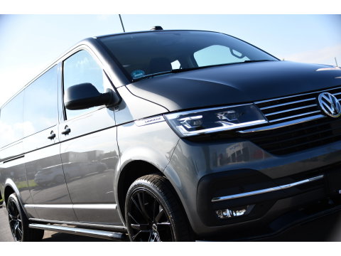 Volkswagen Transporter 2.0 TDI L2H1 30 DC Caravelle FULL OPTIONS! Adaptieve Cruise, Camera, Carplay, 2 x Schuifdeur, Leder, LED, 204pk, Automaat, Clima, Stoelverwarming, Uniek!