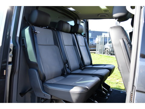 Volkswagen Transporter 2.0 TDI L2H1 30 DC Caravelle FULL OPTIONS! Adaptieve Cruise, Camera, Carplay, 2 x Schuifdeur, Leder, LED, 204pk, Automaat, Clima, Stoelverwarming, Uniek!