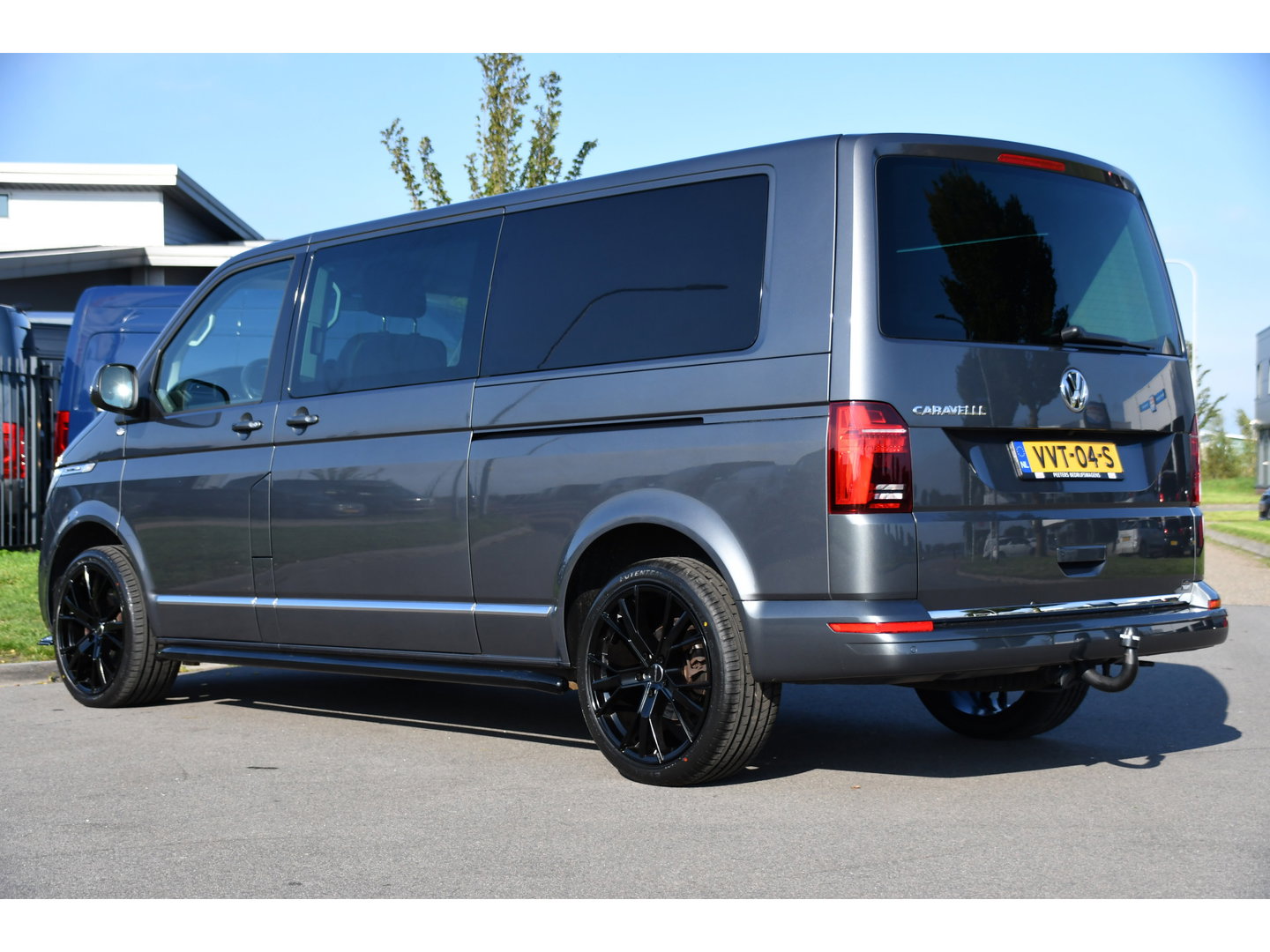 Volkswagen Transporter 2.0 TDI L2H1 30 DC Caravelle FULL OPTIONS! Adaptieve Cruise, Camera, Carplay, 2 x Schuifdeur, Leder, LED, 204pk, Automaat, Clima, Stoelverwarming, Uniek!