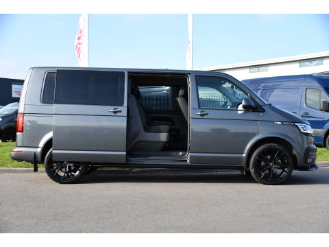 Volkswagen Transporter 2.0 TDI L2H1 30 DC Bulli Virtual, Adpatieve Cruise, Carplay, LED, Leder, Stoelverwarming, Trekhaak, Automaat, Uniek!