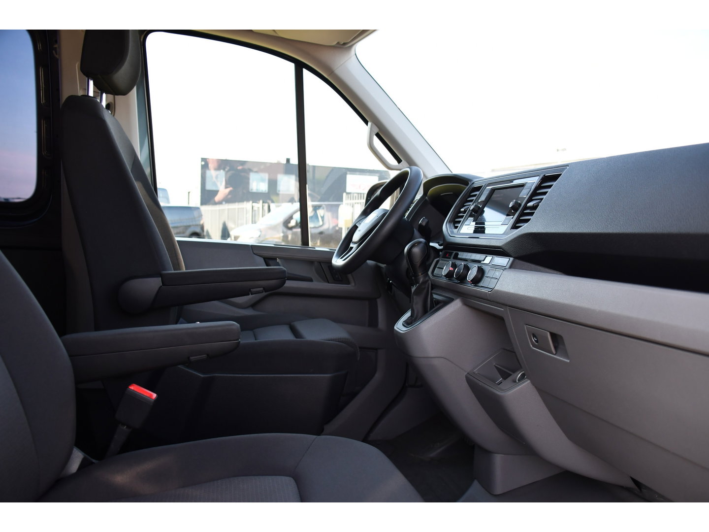 MAN TGE 3.180 35 2.0 L3H2 DC PB Edition Camera, Cruise, Carplay, LED, 177pk, Automaat, Sensoren, Multimedia, Uniek!