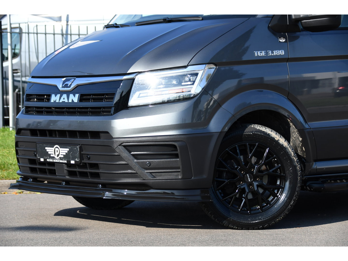 MAN TGE 3.180 35 2.0 L3H2 DC PB Edition Camera, Cruise, Carplay, LED, 177pk, Automaat, Sensoren, Multimedia, Uniek!
