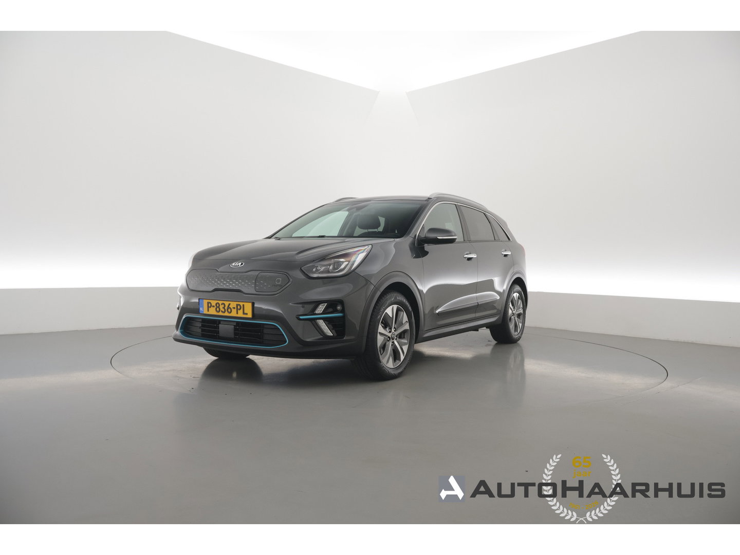 Kia e-Niro 64 kWh | SOH 100% | Rijklaar! | Leder | Stoelventilatie | Camera | Adapt. Cruise | All Seasons