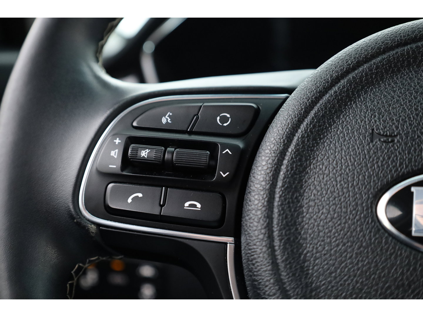 Kia e-Niro 64 kWh | SOH 100% | Rijklaar! | Leder | Stoelventilatie | Camera | Adapt. Cruise | All Seasons