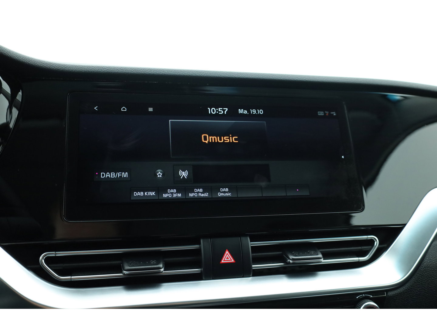 Kia e-Niro 64 kWh | SOH 100% | Rijklaar! | Leder | Stoelventilatie | Camera | Adapt. Cruise | All Seasons