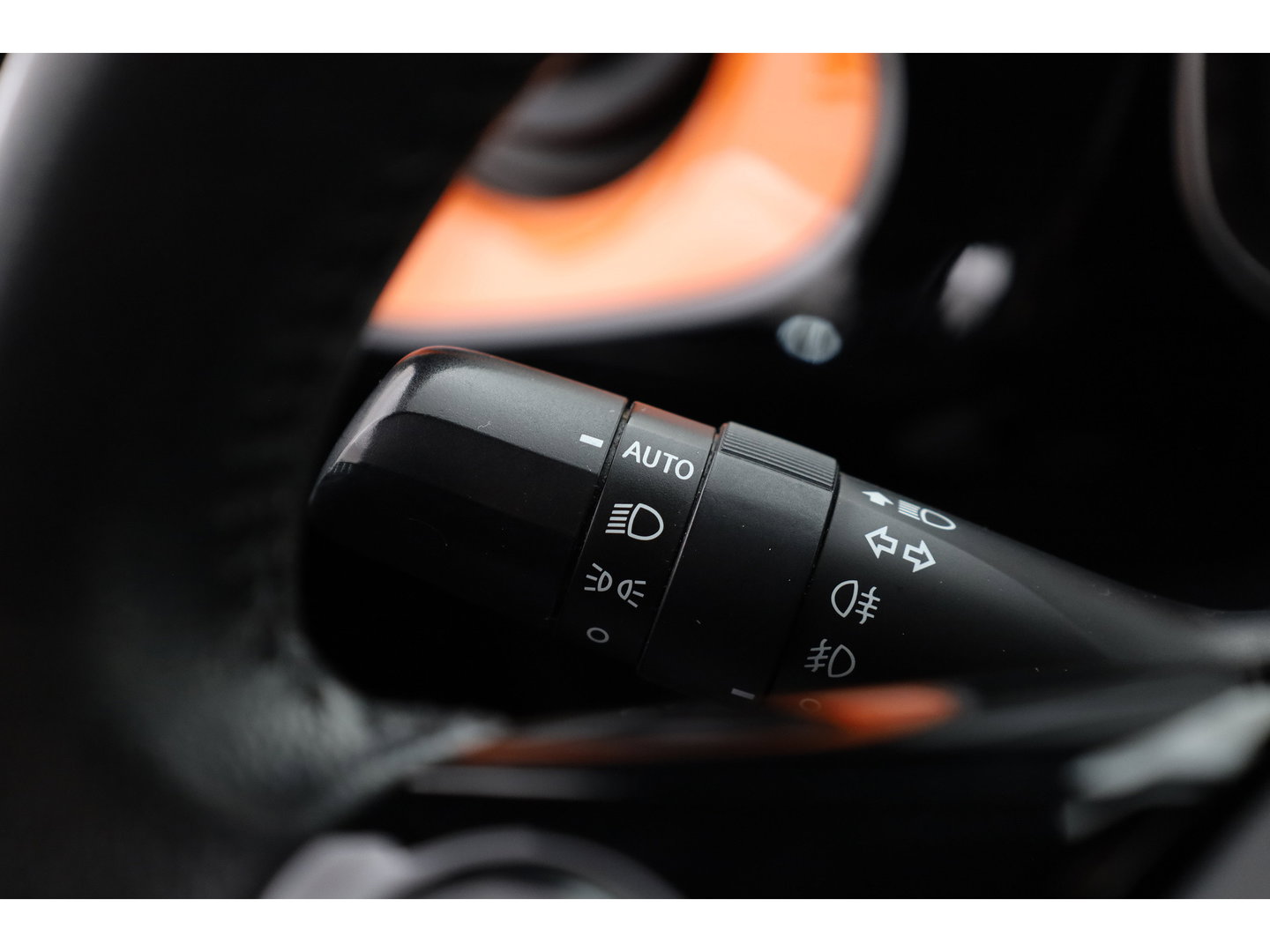 Toyota Aygo 1.0 VVT-i x-JBL | Rijklaar! | Apple CarPlay | Camera | Clima | All Seasons |