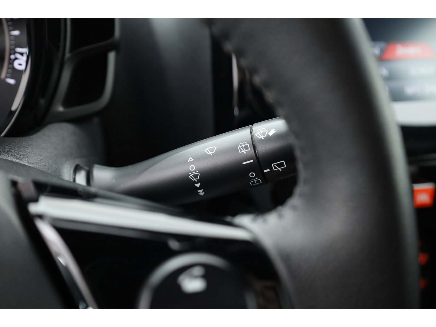 Toyota Aygo 1.0 VVT-i x-JBL | Rijklaar! | Apple CarPlay | Camera | Clima | All Seasons |