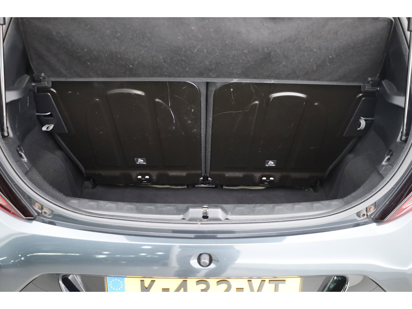 Toyota Aygo 1.0 VVT-i x-JBL | Rijklaar! | Apple CarPlay | Camera | Clima | All Seasons |