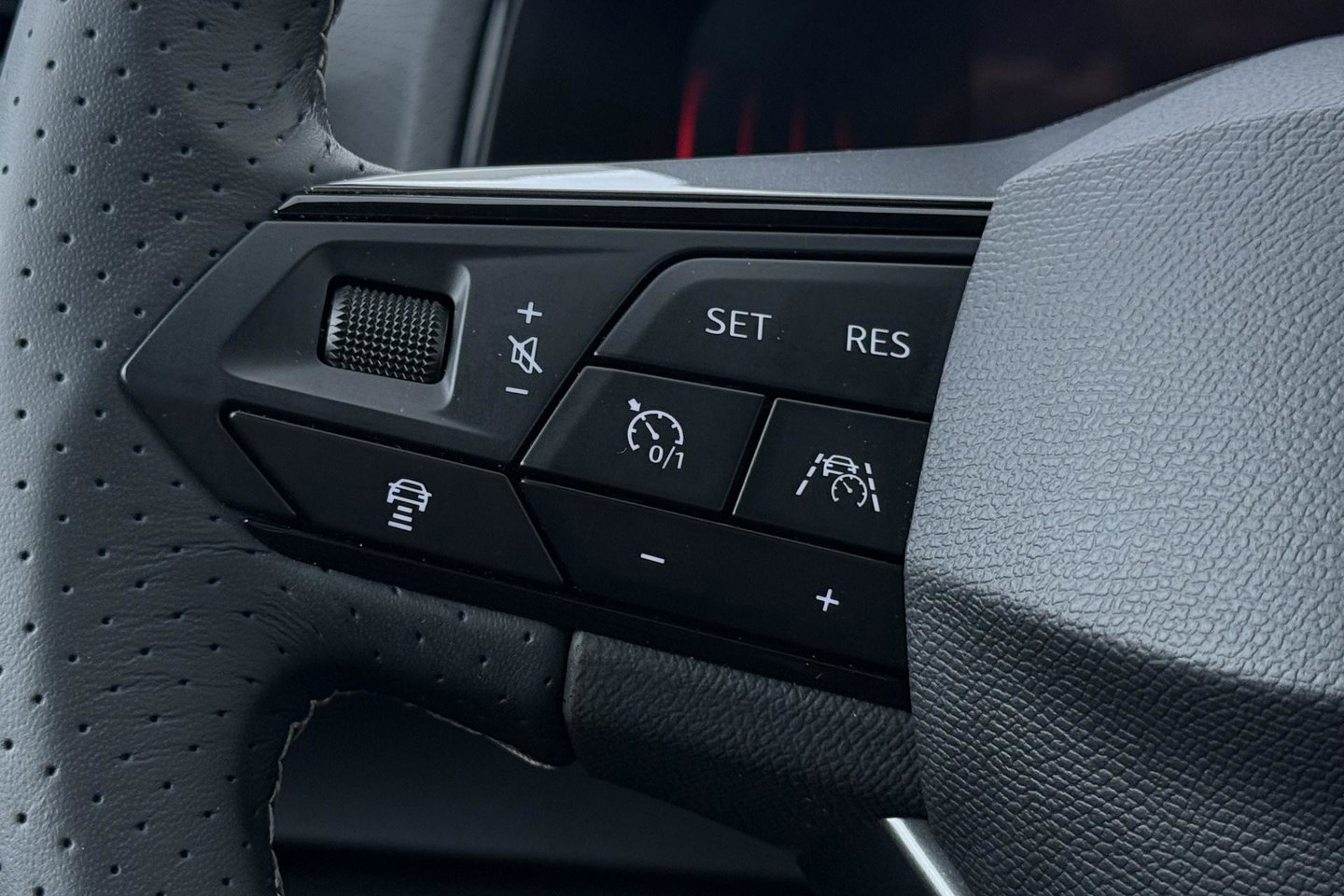SEAT Ibiza 1.0 EcoTSI FR Business Connect | ACC | Stoelverwarming | Camera | Blind Spot | Keyless | Getint Glas | 18 Inch