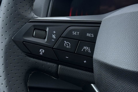 SEAT Ibiza 1.0 EcoTSI FR Business Connect | ACC | Stoelverwarming | Camera | Blind Spot | Keyless | Getint Glas | 18 Inch