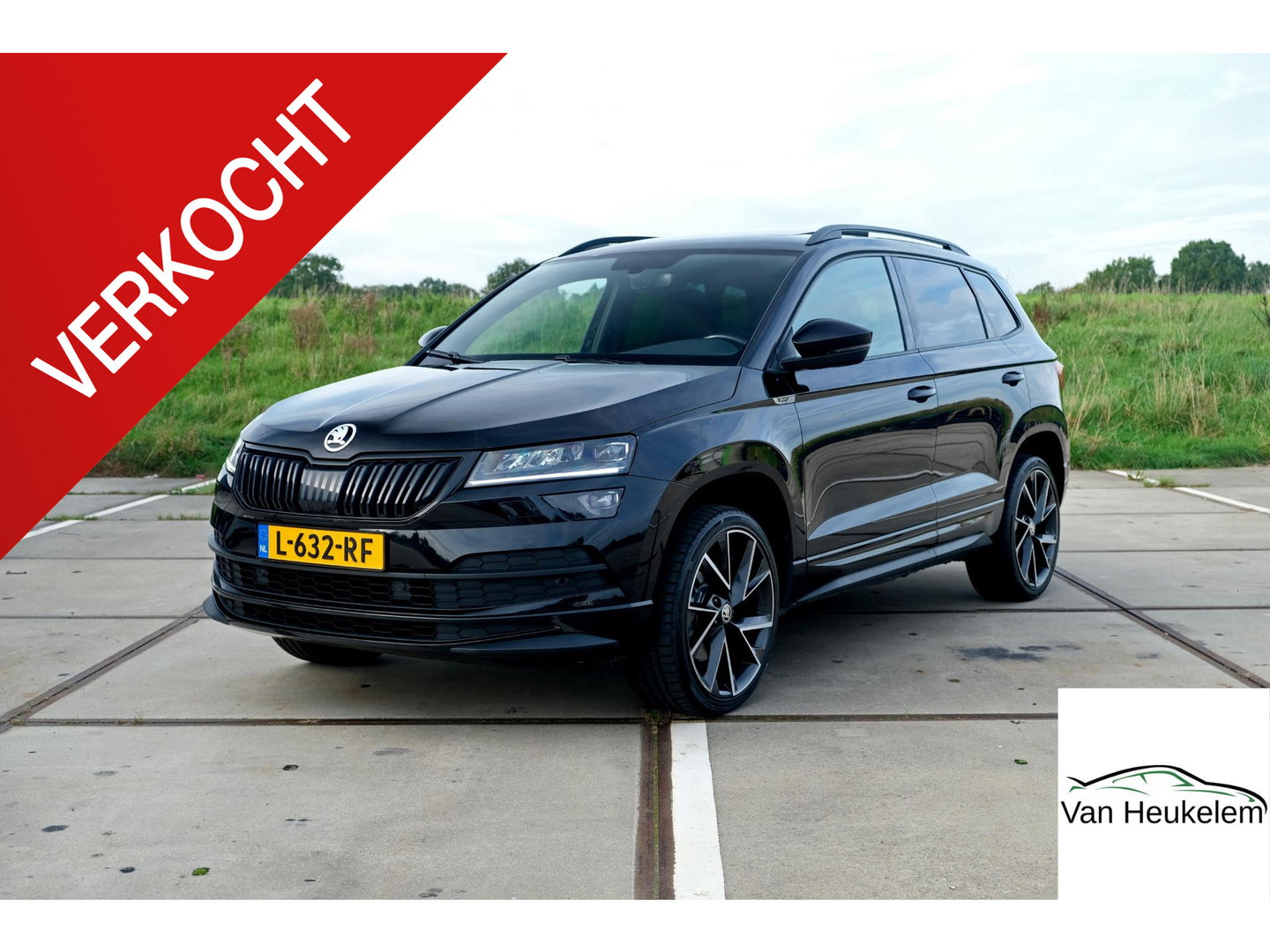 Škoda Karoq 1.5 TSI ACT Sportline | PANO | TREKHAAK | APPLE CAR PLAY | 19" VELGEN