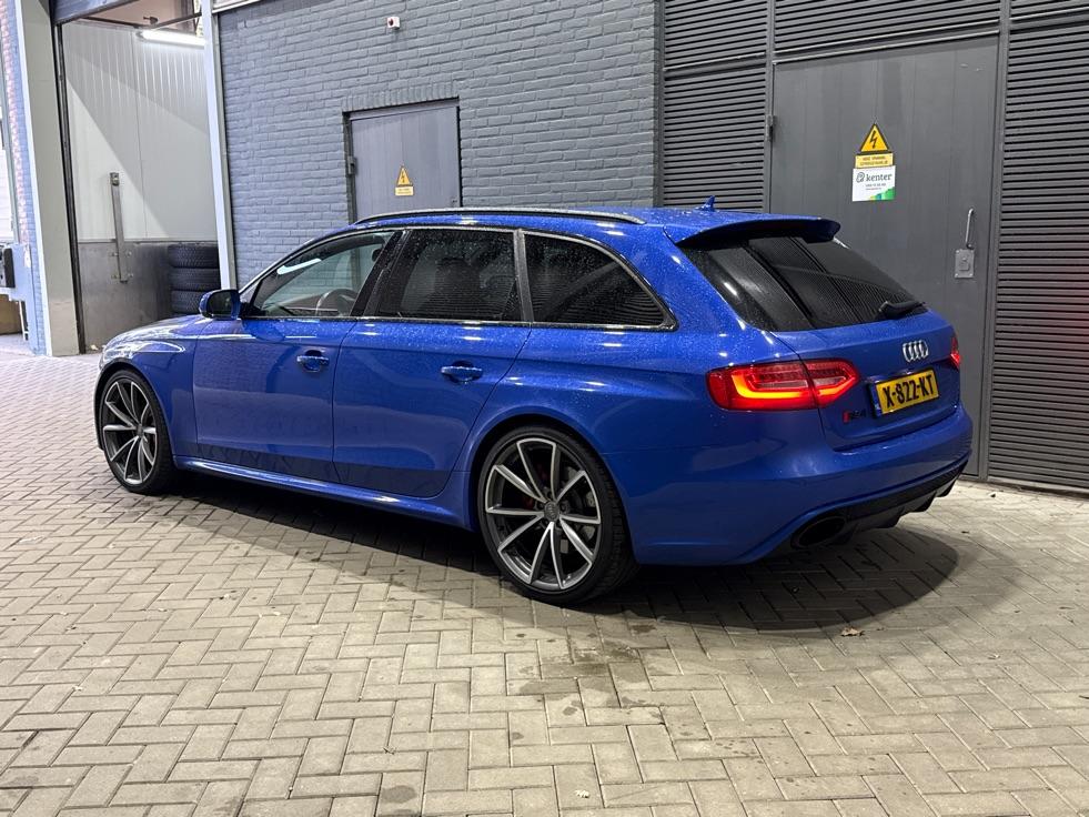 Audi A4 Avant 4.2 FSI RS4 quattro | Nogaro 1 van 60 | Goed onderhouden | B&O | 20 Inch | Eventuri | Panoramadak