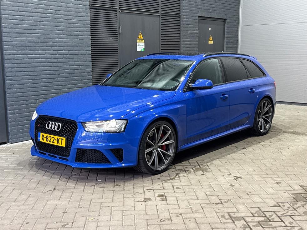 Audi A4 Avant 4.2 FSI RS4 quattro | Nogaro 1 van 60 | Goed onderhouden | B&O | 20 Inch | Eventuri | Panoramadak