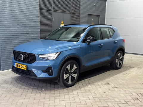 Volvo XC40 T4 Plus Dark | Harman/Kardon | Trekhaak | Camera | Keyless | Stoel+Stuurverwarming | 19 Inch