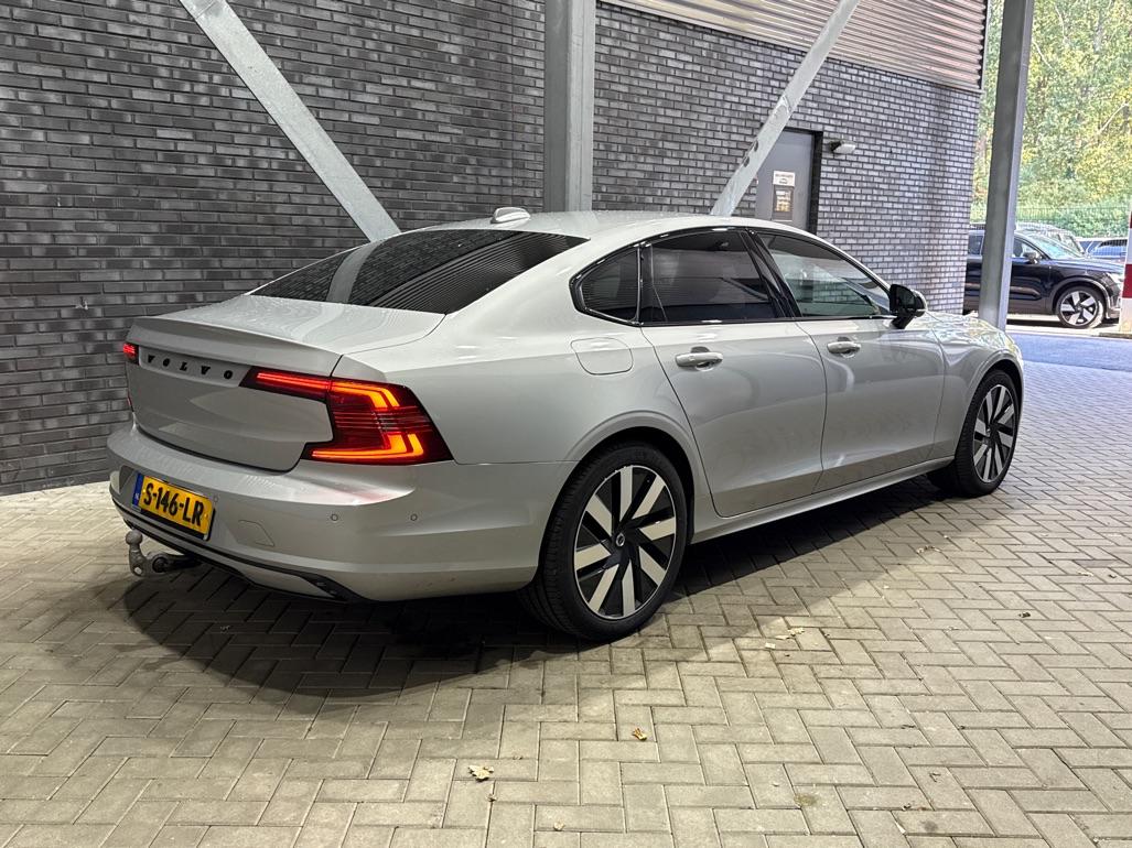 Volvo S90 2.0 B5 Ultimate Dark | Bowers&Wilkins | Luchtvering | Panoramadak | Trekhaak | 360° Camera | Head-Up | Stoel+Stuurverwarming | ACC