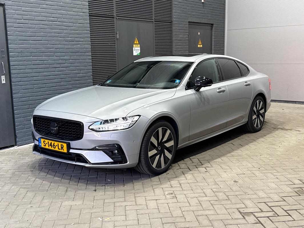 Volvo S90 2.0 B5 Ultimate Dark | Bowers&Wilkins | Luchtvering | Panoramadak | Trekhaak | 360° Camera | Head-Up | Stoel+Stuurverwarming | ACC