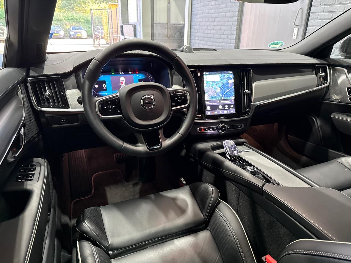 Volvo S90 2.0 B5 Ultimate Dark | Bowers&Wilkins | Luchtvering | Panoramadak | Trekhaak | 360° Camera | Head-Up | Stoel+Stuurverwarming | ACC