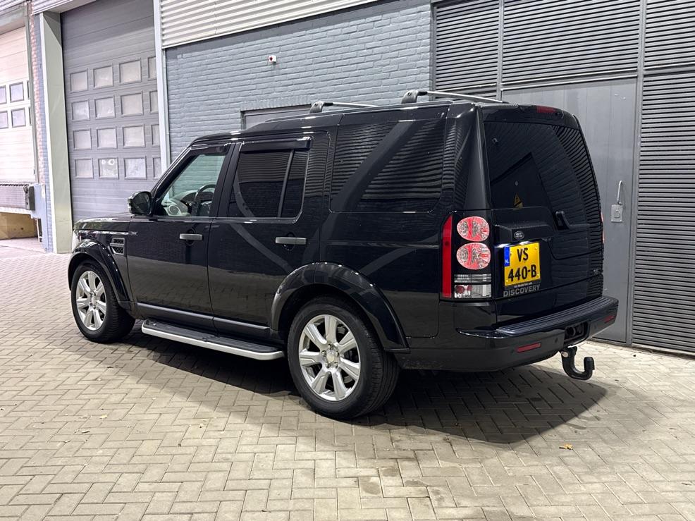 Land Rover Discovery 3.0 TDV6 SE | GRIJS KENTEKEN | Luchtvering | Trekhaak | Stoel+Stuurverwarming | Meridian | Camera | Leder | 19 Inch