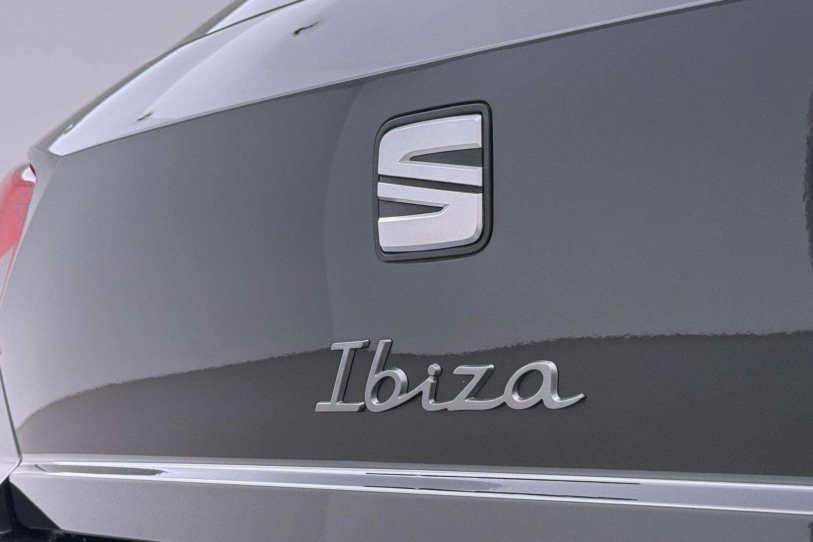 SEAT Ibiza 1.0 EcoTSI FR Business Connect | ACC | Stoelverwarming | Camera | Blind Spot | Keyless | Getint Glas | 18 Inch