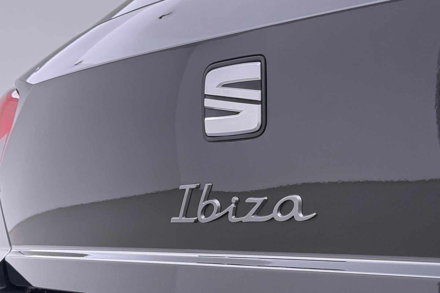 SEAT Ibiza 1.0 EcoTSI FR Business Connect | ACC | Stoelverwarming | Camera | Blind Spot | Keyless | Getint Glas | 18 Inch