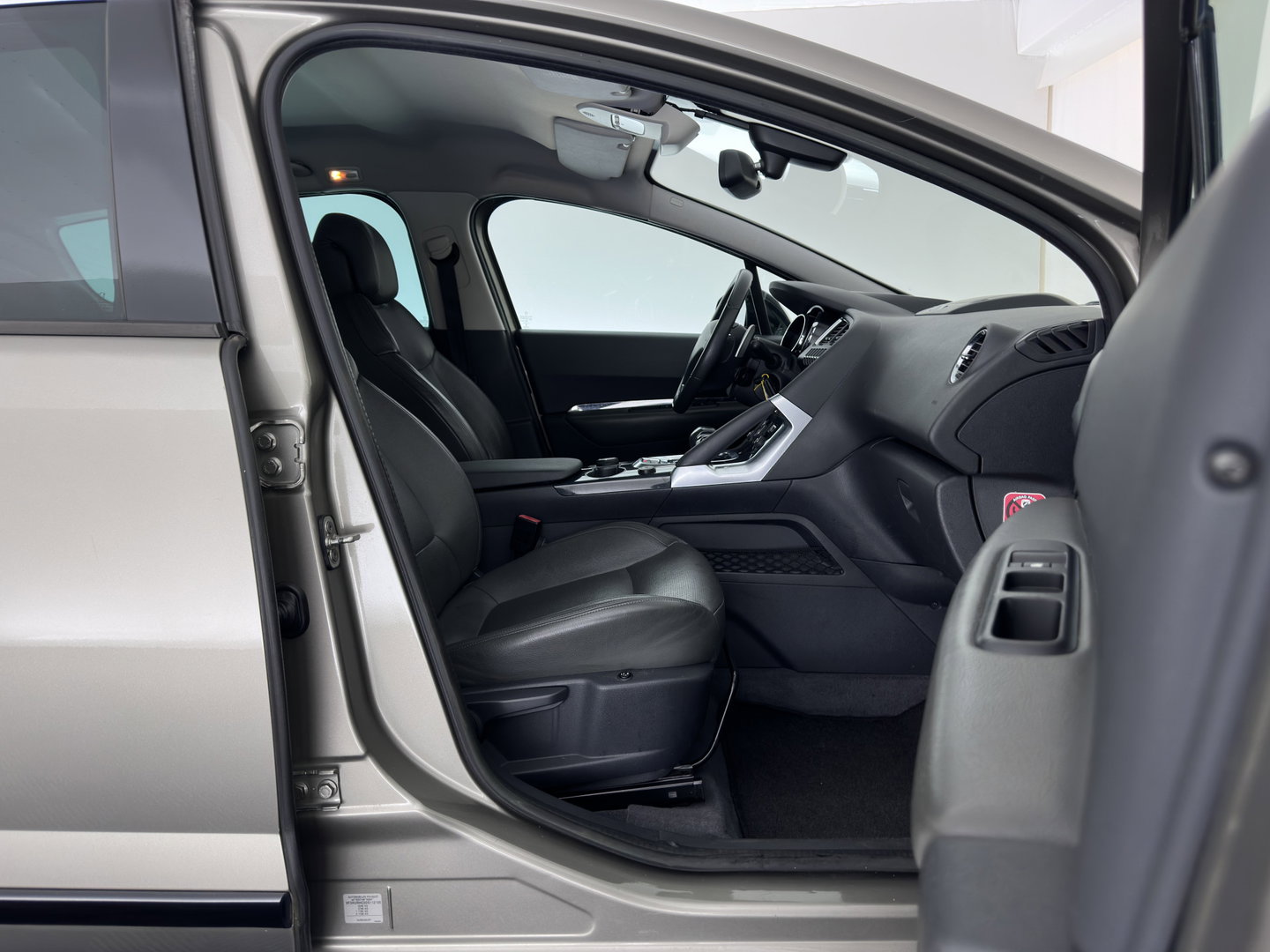 Peugeot 3008 2.0 HDiF HYbrid4 *AUT | NAVI-FULLMAP | LEATHERSEATS | SHIFTPADDLES | PRIVACY-GLASS | ECC | PDC | CRUISE | 16''ALU*